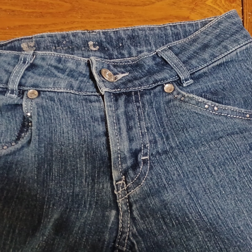 Jeans - Picture 2 of 3